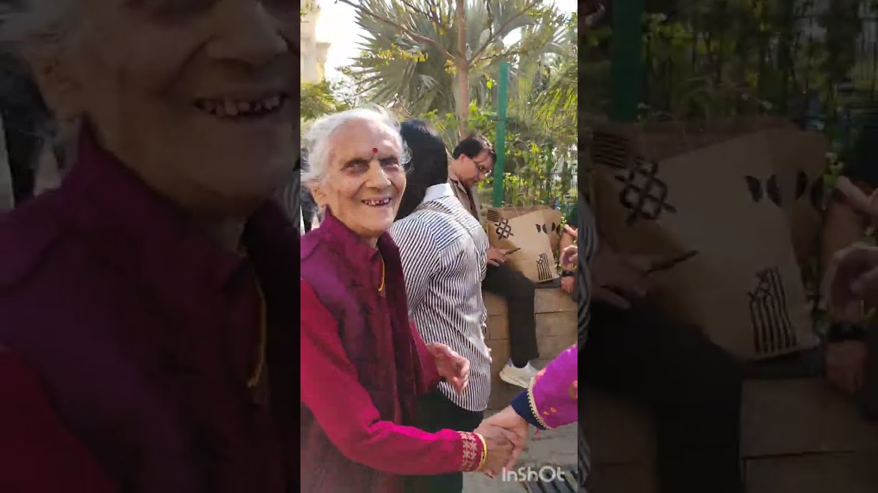 Doston ke sath habitat centre Indirapuram or Shipra Mall full enjoy and masti dost ke sath 