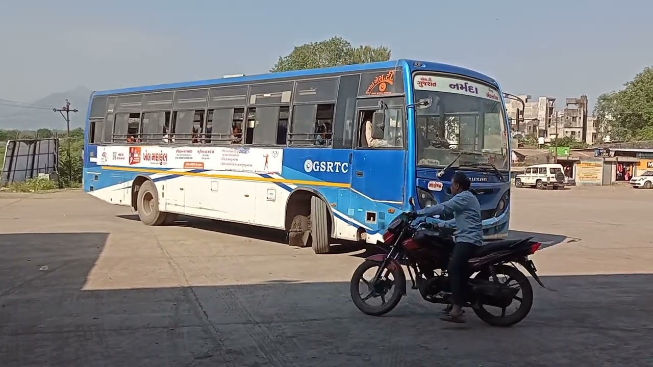 Akkalkuwa Bus Stand Khandesh #msrtc #bus #travel #vehicles #transport #lalpari #khandesh #dhule #old