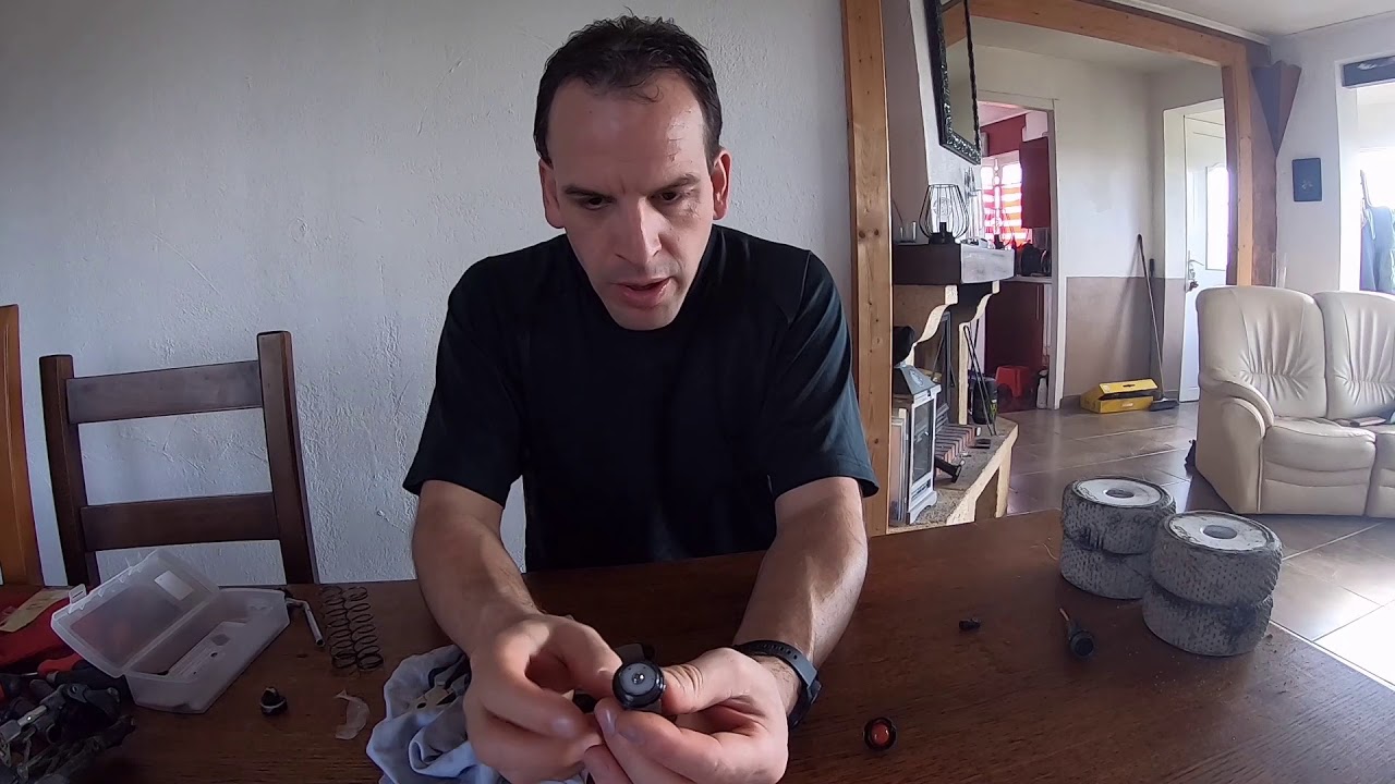 Préparation ou restauration d'amortisseur 1/8 rc