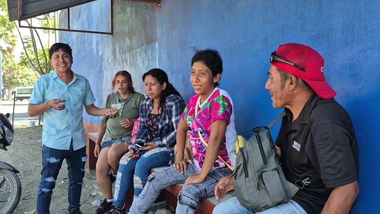 DOÑA VICKY mando fotos d2$nud@ a un suscriptor el las revelo