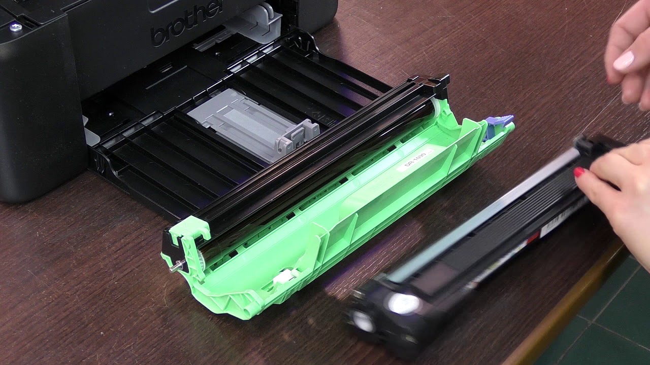 Drukarka Brother DCP-1622 WE &ndash; jak wymienić toner &ndash; DrTusz.pl