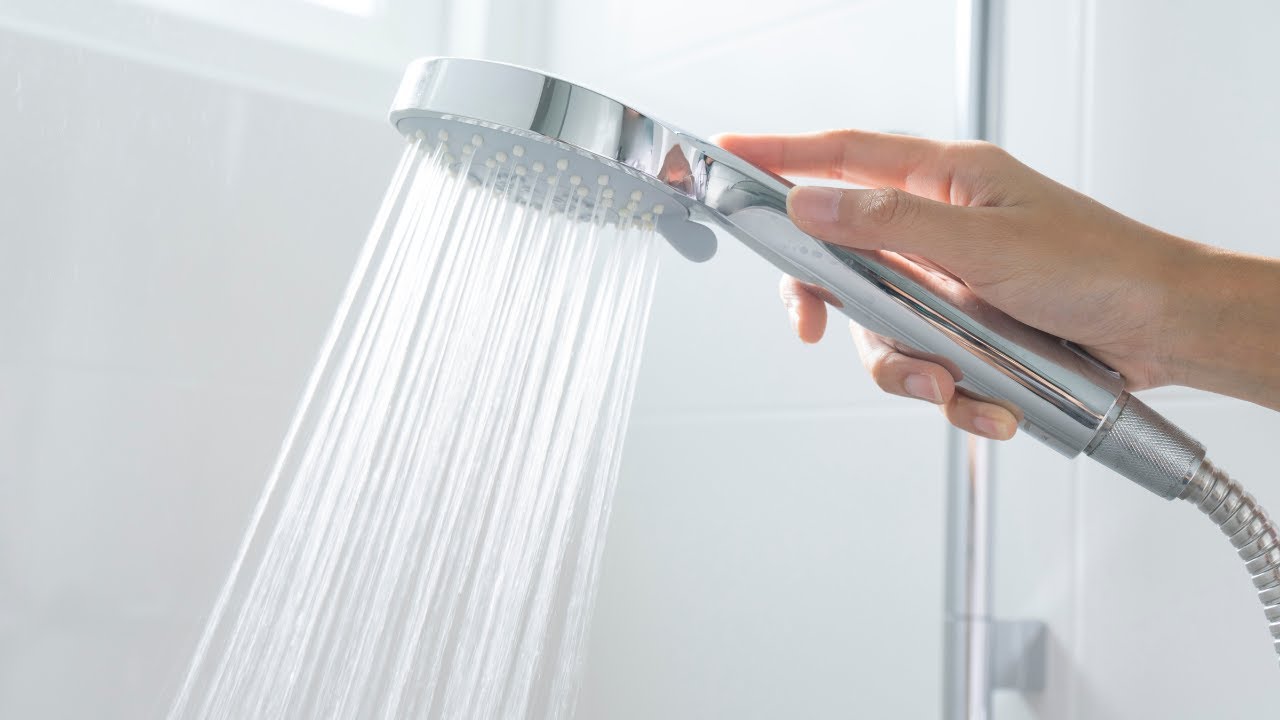 La douche froide : remède miracle contre le stress et la dépression