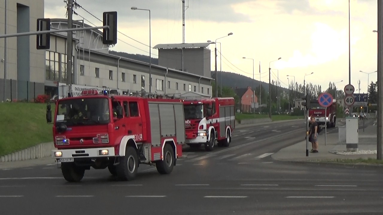 [Trąby, Martin Horn, Horn ] Utrudniony wyjazd Alarmowy Plutonu Gaśniczego z JRG Nr 1 Bielsko-Biała