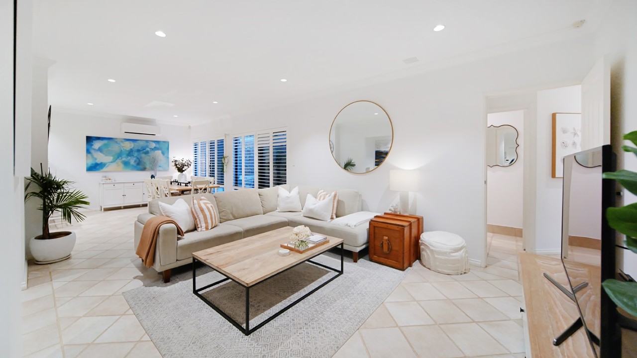Gareth Drummond Presents 36A Stewart Street Scarborough