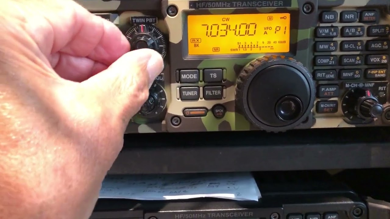 IC-7200 on CW