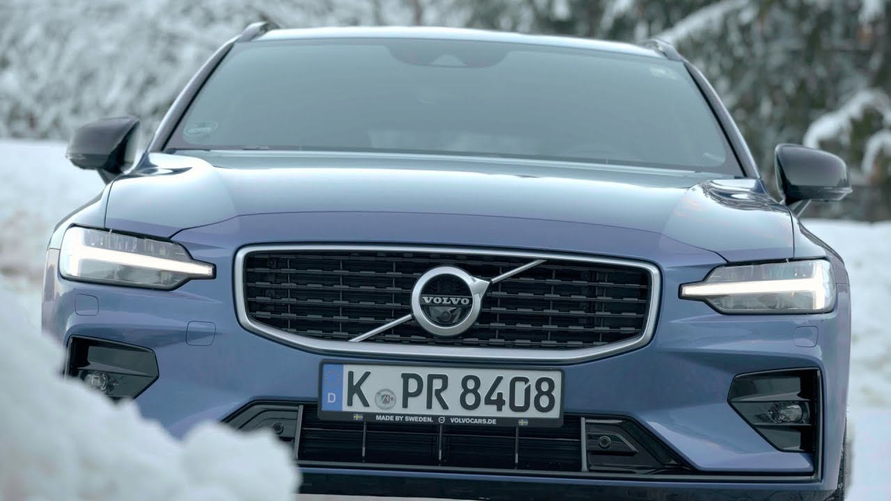 2019 Volvo V60 R-Design | Bursting Blue | Driving, Interior, Exterior (D4 AWD)
