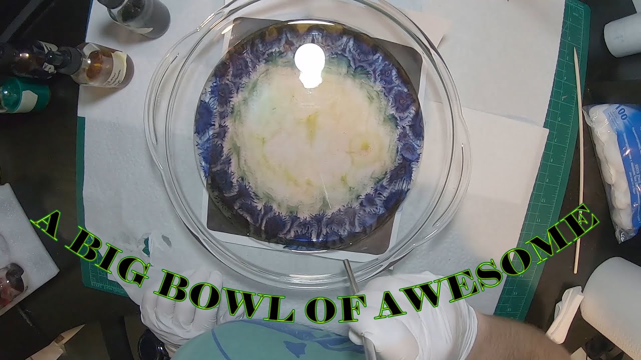 Dyeing a Kastaplast Kaxe Glow Disc in a Glue Bed.