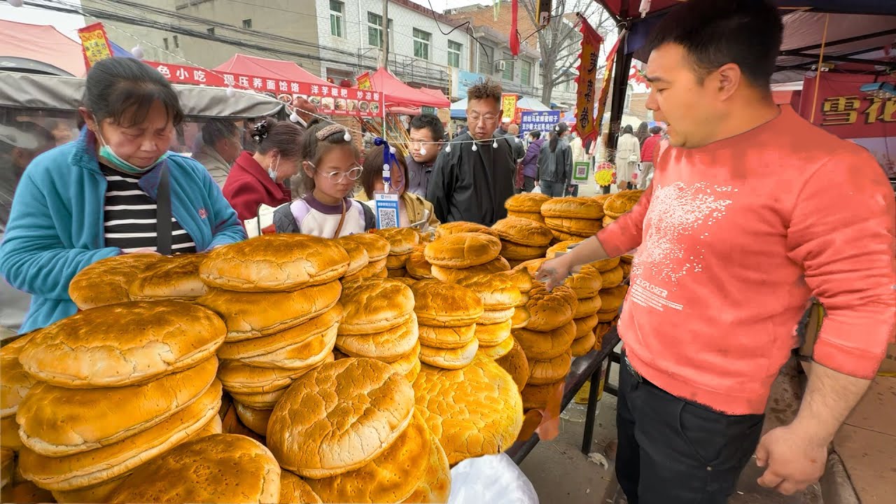 Оживлённое путешествие по рынку уличной еды в Сиане: вкуснейшие блюда и удивительная культура!