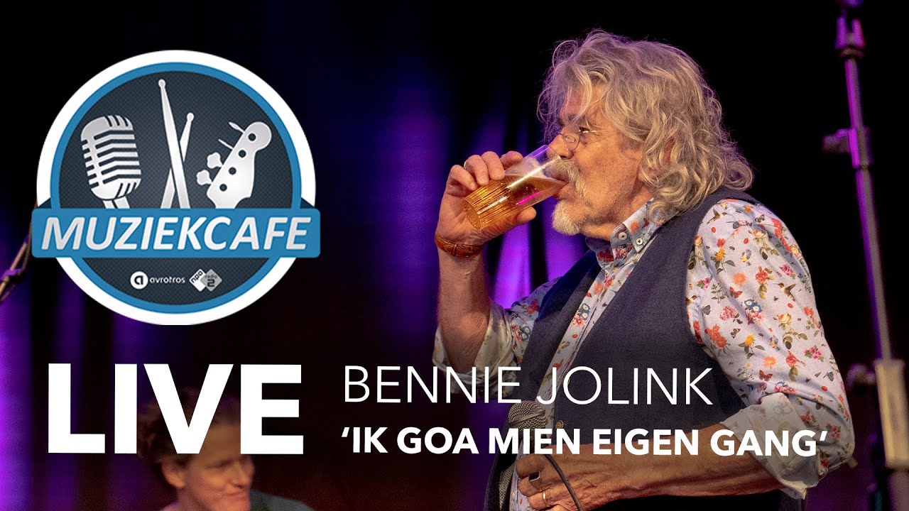 Bennie Jolink - 'Ik Goa Mien Eigen Gang' live bij Muziekcaf&eacute;