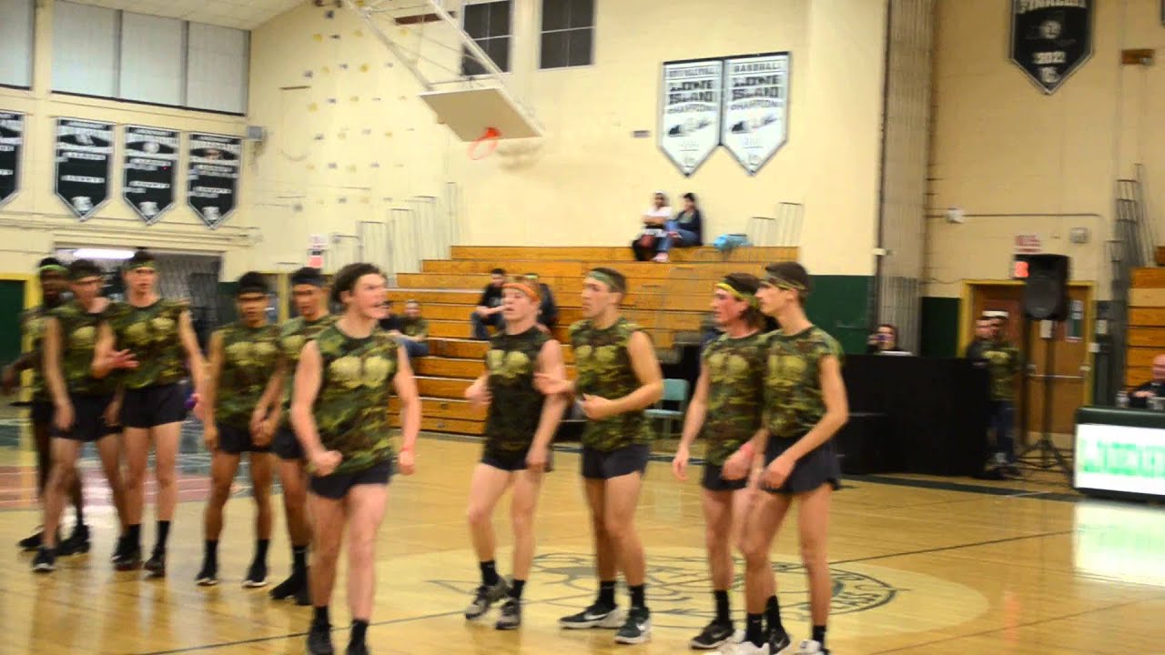 Lindenhurst Powderpuff 2014 Seniors
