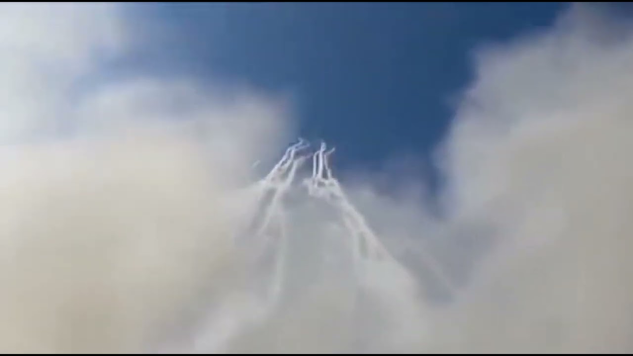M142 HIMARS multiple rocket system day launch - Invasion of Ukraine footage