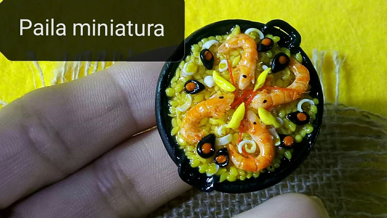 Paella miniatura en porcelana fría