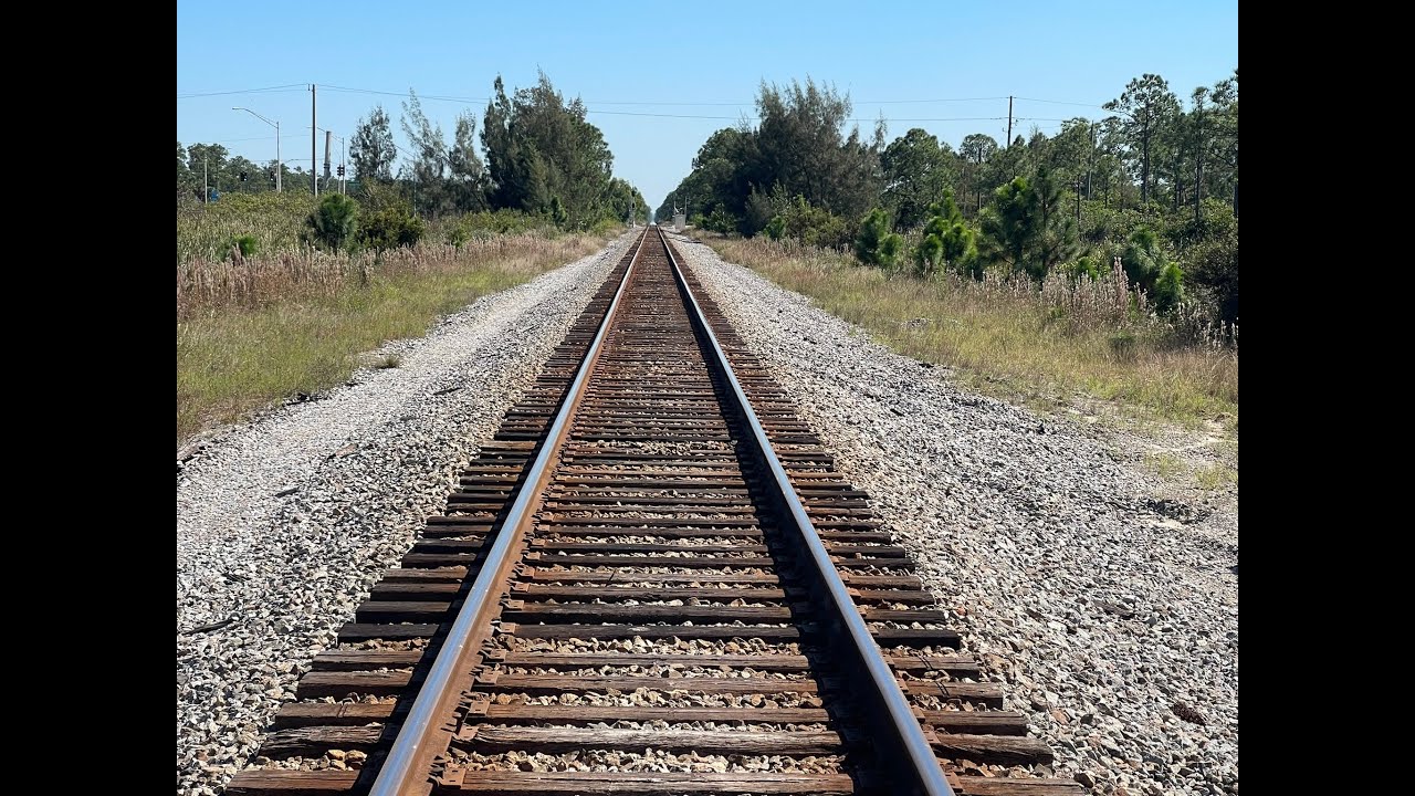 AMtrak Floridian Now Approaching at Full SPeed