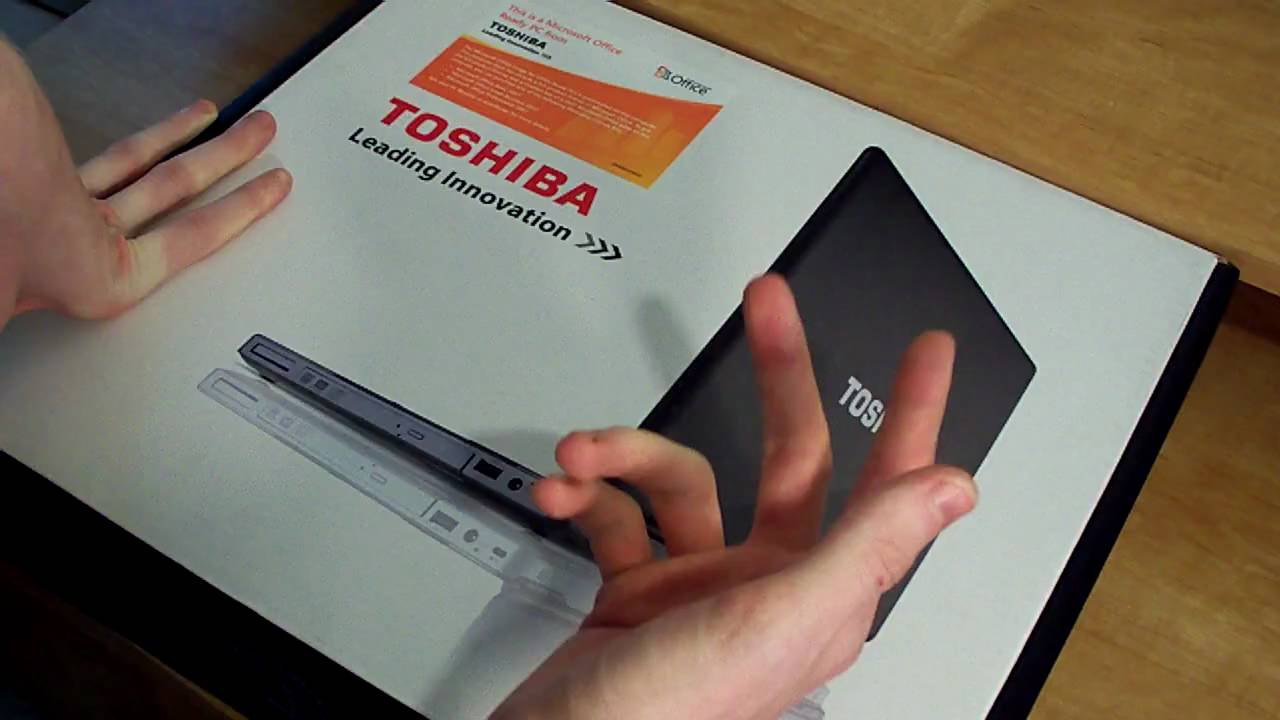 Toshiba E105-S1402 Unboxing