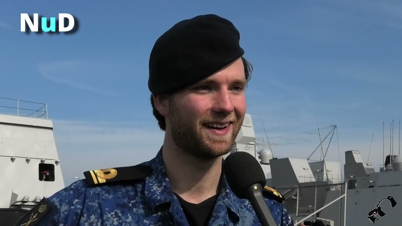 Zr Ms Tromp vertrekt