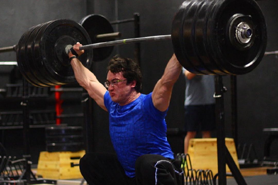 15 attempts with 186kg/410lbs in the Snatch