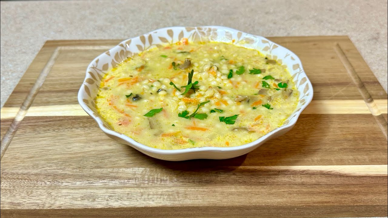 Pyszna i prosta zupa warzywna z dodatkiem kuskusa . Idealna dla zabiegach gotowa w 30 min.