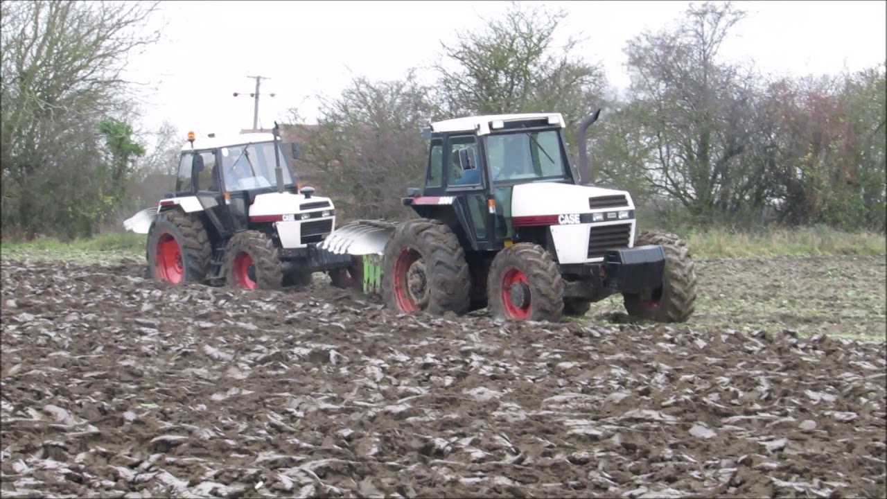 CASE 2094 & 1694 PLOUGHING