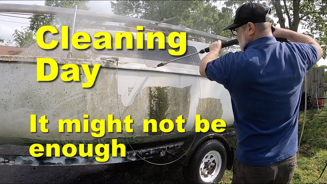 Restoring a 44-year-old Sailboat #Episode 2, First wash in 20 years!