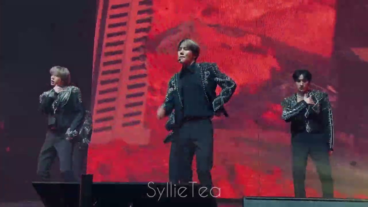 FANCAM - Rush Hour - Monsta X - No Limit in Chicago 2022 - Day 1 (Front row)