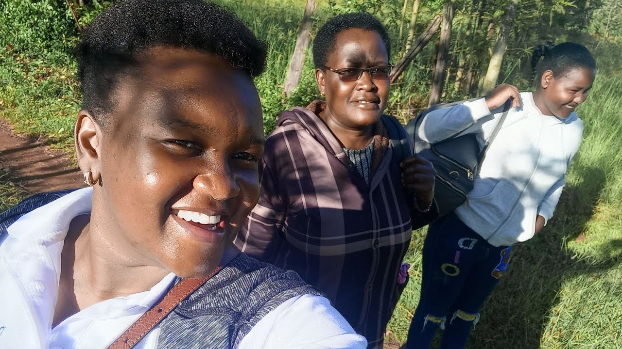 Simple living in the village /simple raw life.