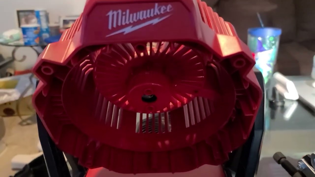 Milwaukee M18 Jobsite Fan Blade Removal