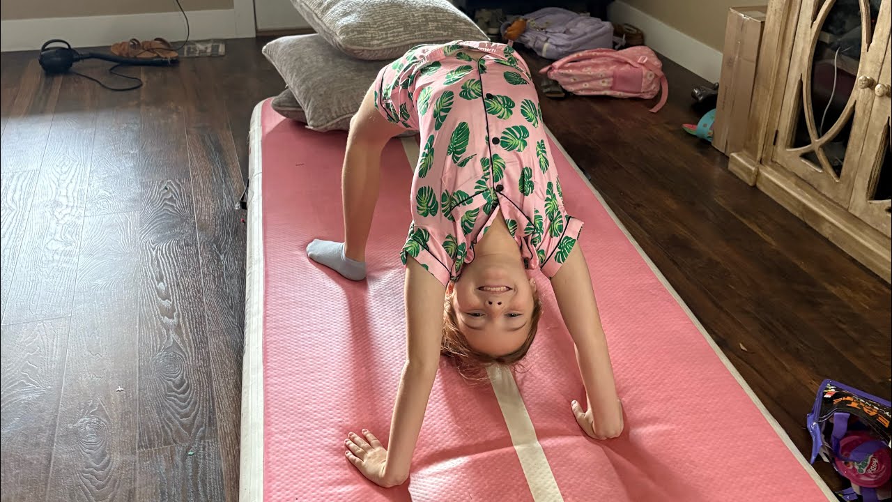 Today I’m teaching you how to do a back bend thanks to LauraOsborn for asking me to do this video