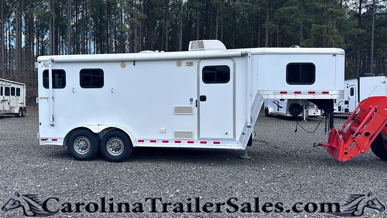2010 Kiefer Genesis S220 2 Horse with Full LQ Tour