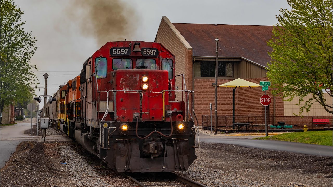 CF&E 5597 through Warsaw