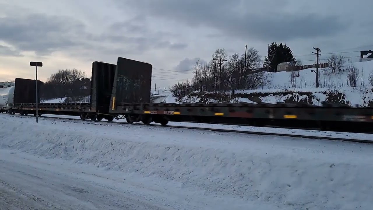 CN #402 at St-Fabien eastbound to Mont-Joli on february 7th 2026 .