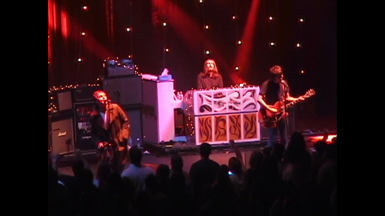 Oasis - 9/18/05 - Phoenix, AZ - [Full Show / Tripod Shot] - Dodge Theater -  [Prev Unconverted]