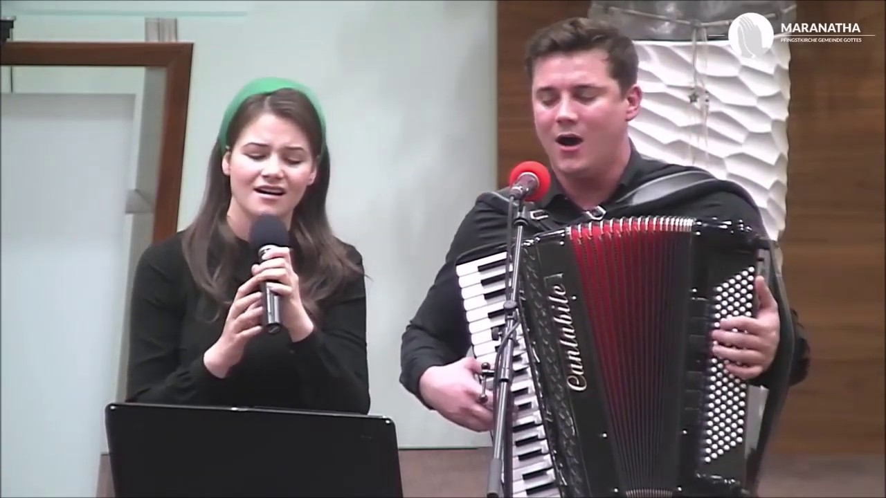 Familia Hăprian - Chiar dacă vânturi bat în luntrea mea mereu