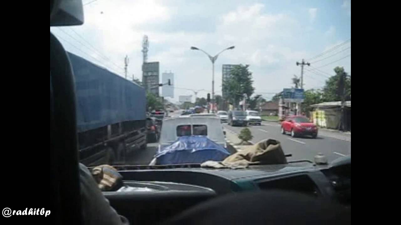 EKA S 7297 US Menyusuri jalan raya Solo   Jogja