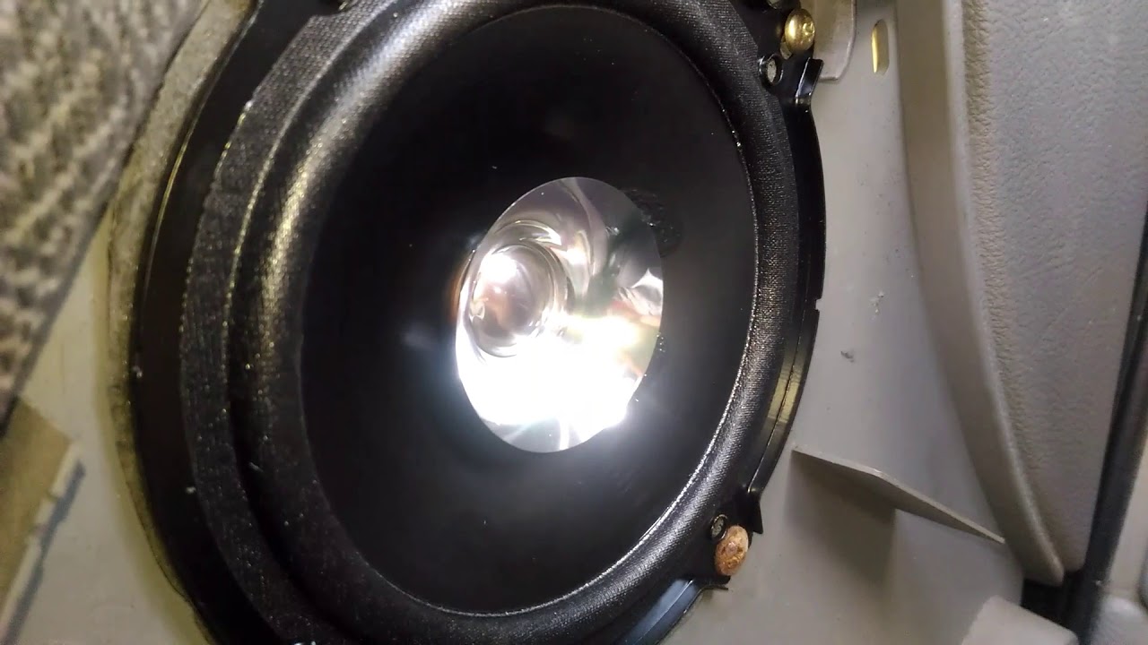 Upgrade Renault Laguna ,inlocuire difuzoare cu pioneer ts-g1310f