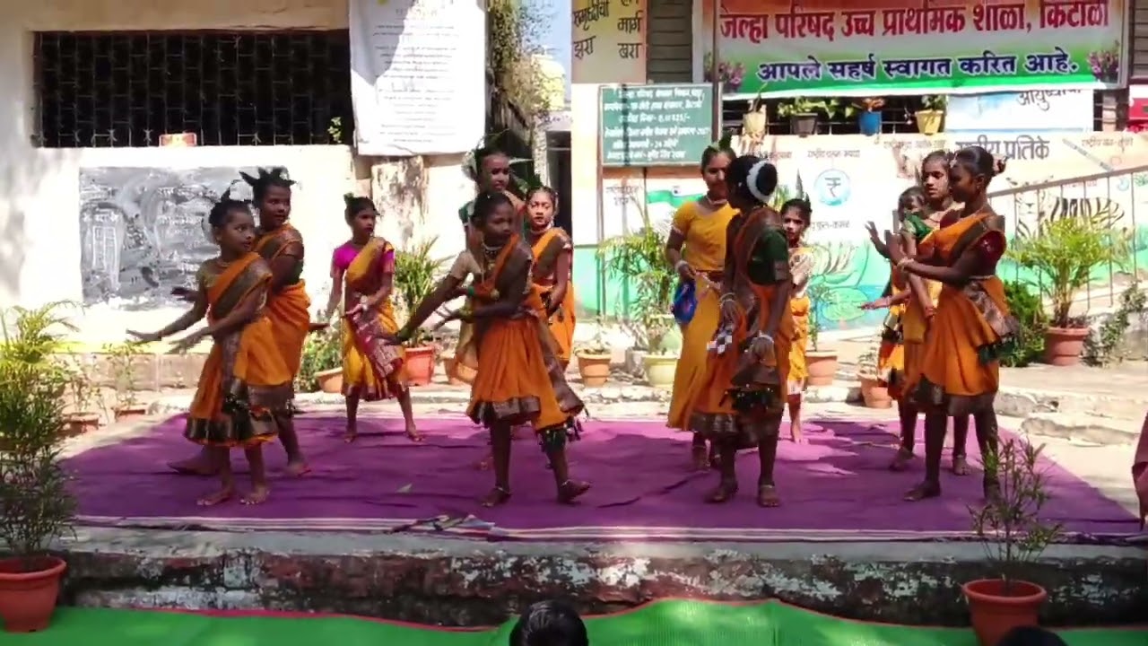 जननायक बिरसा मुंडा यांच्या 150 व्या जयंतीनिमित्त सादर करण्यात आलेले सुंदर आदिवासी नृत्य 2