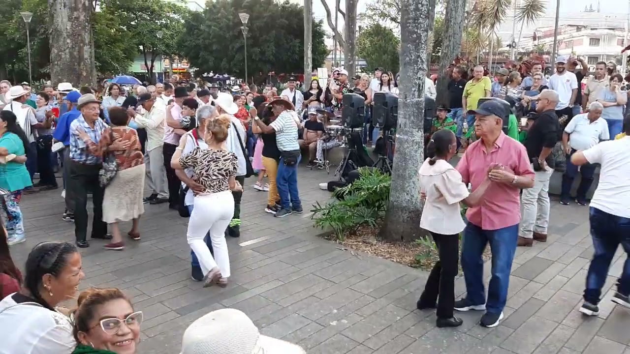 Los integrados parranderos. Varios temas. Febrero 25 2024