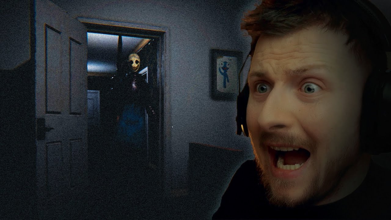 This person is trying to break into my house...