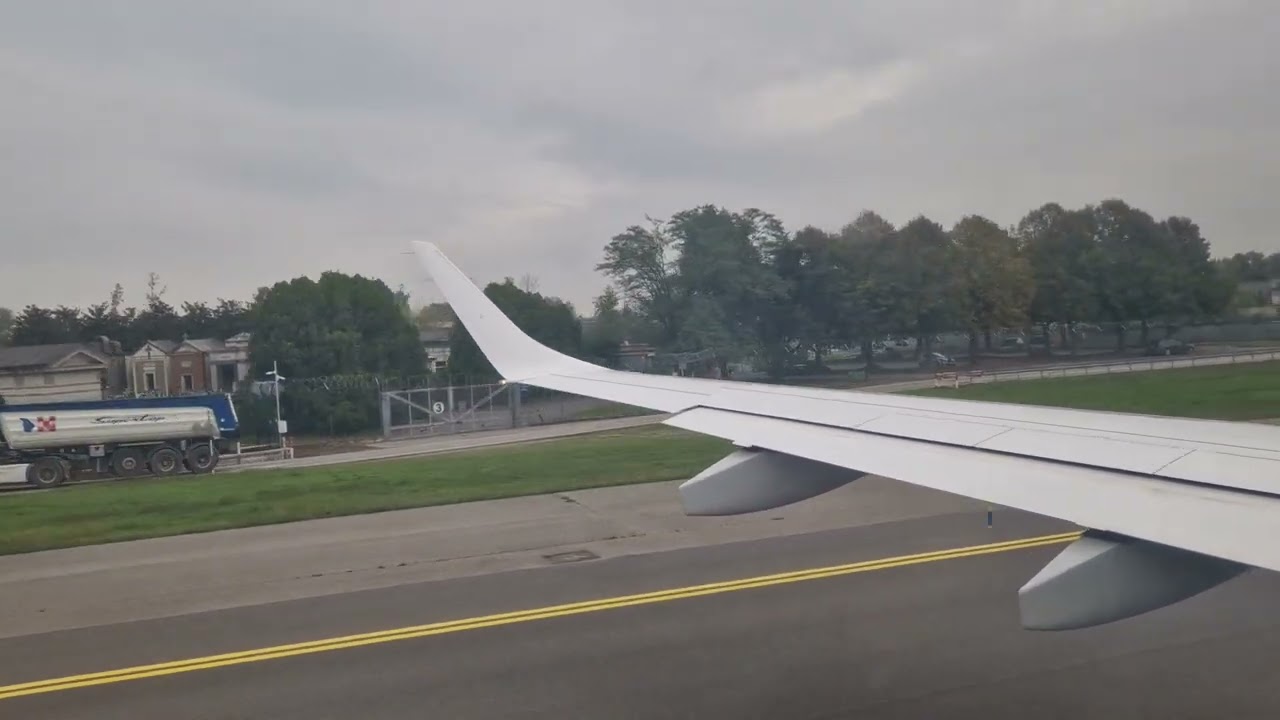 Lumiwings  decollo volo L9 272 Milano Linate - Foggia .