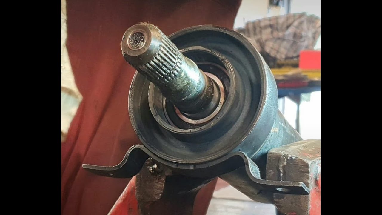 Land Rover Discovery 3 prop shaft bearing removal and fitting guide