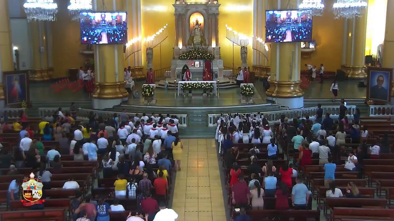 Santa Misa de Primeras Comuniones y Confirmaciones