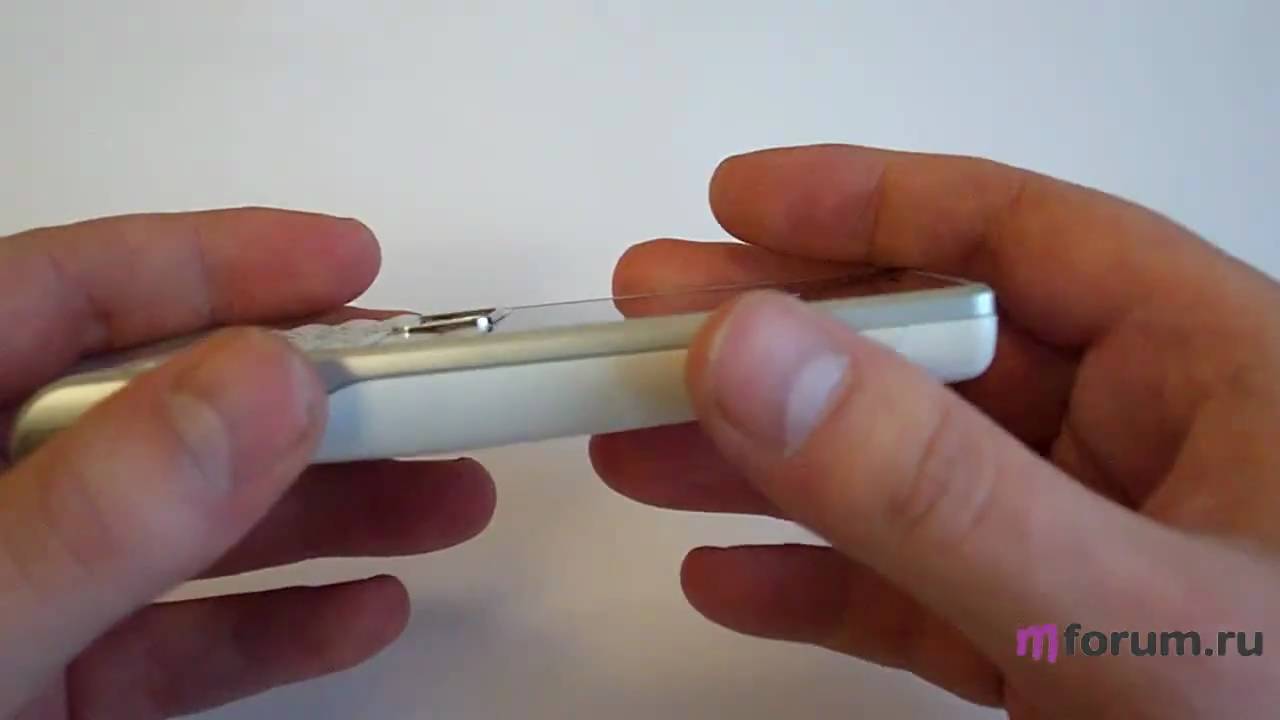 Обзор Sony Ericsson Aspen - Кнопки и разъемы