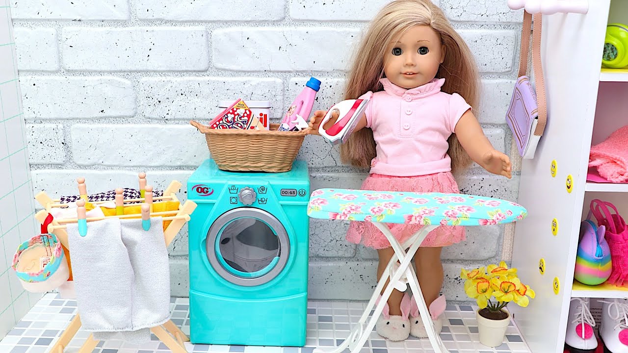 Doll Cleaning Routine with Laundry Toys - PLAY DOLLS