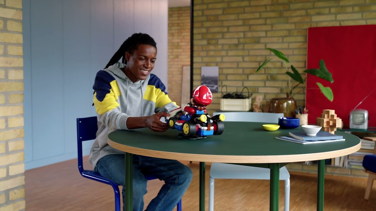LEGO 72037 Mario en Standaardkart