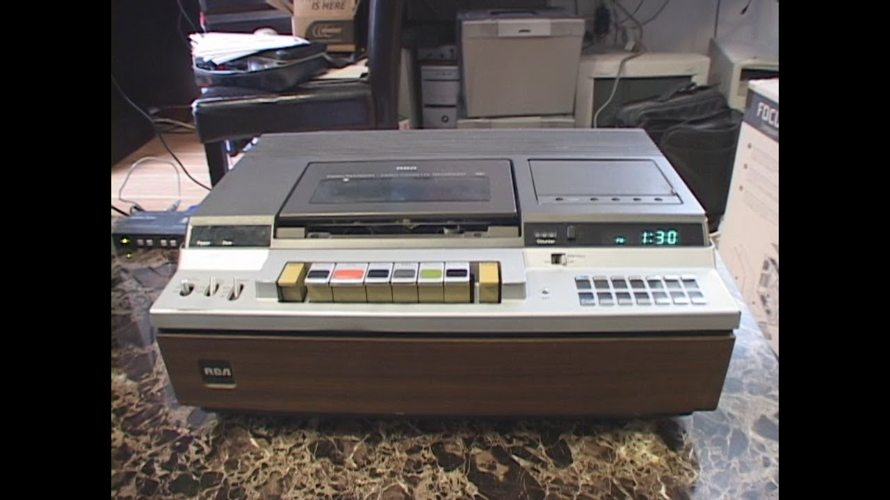 Видеомагнитофон RCA VDT625 VHS (1980)