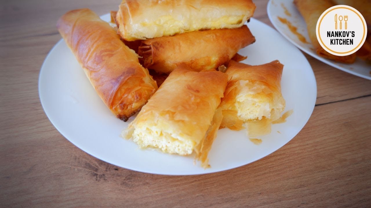 Пурички от готови кори на Еър Фрайър с 2 пълнежа. С яйце и сирене и с кренвирши и кашкавал.