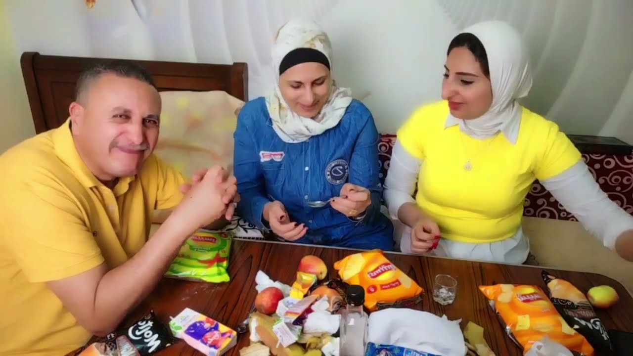 تحدى الاكل في دقيقه ولكل دقيقه عقاب😱😂