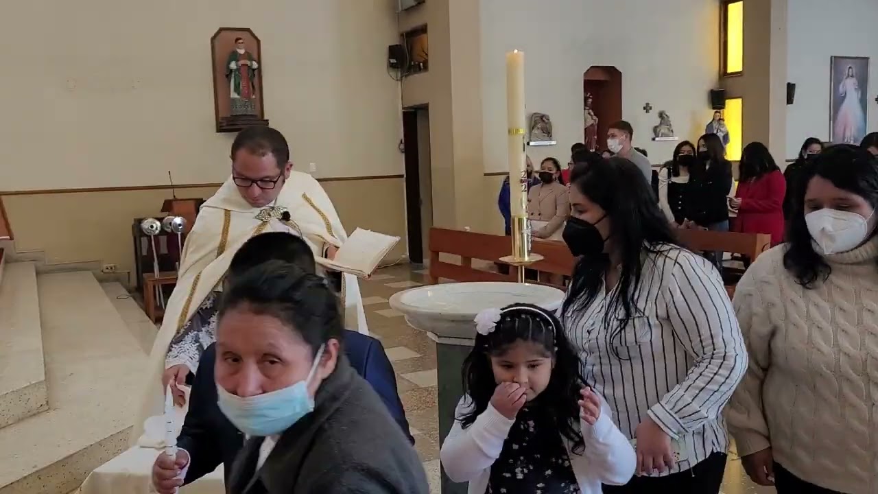 Recuerdos del Bautismo Comunitario de los niños que se preparan para la Primera Comunión 2022.