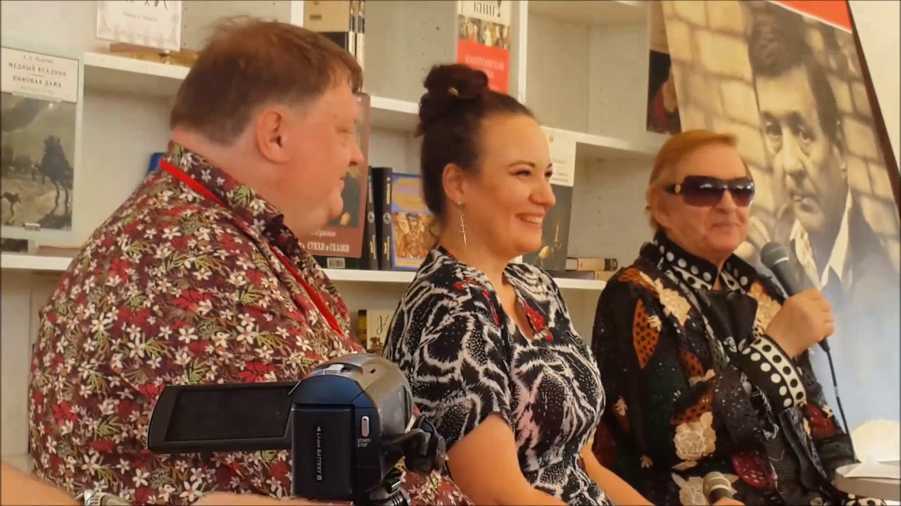 Роман Виктюк представляет книгу «Небо»