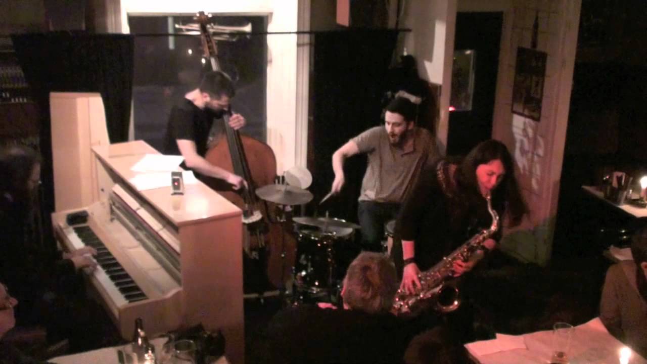 Pace - På institution - Live at Glenn Miller Café