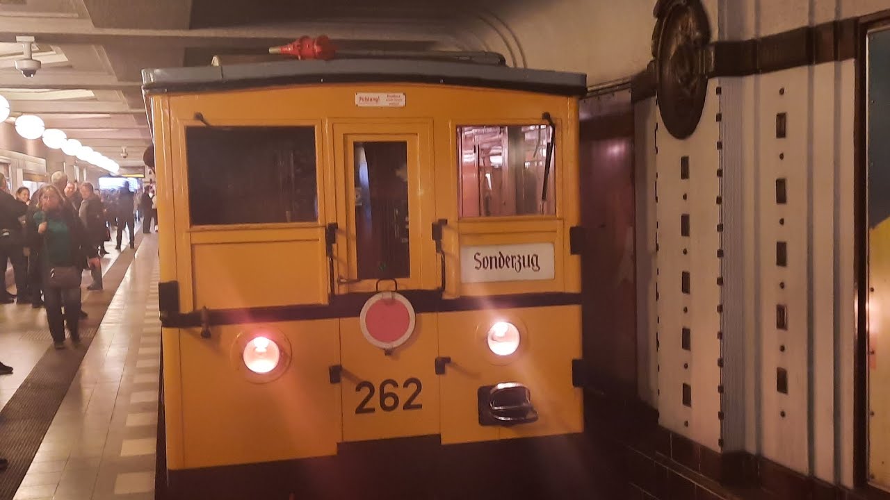 U-Bahn Berlin Mitfahrt historischer A1 Zug von Breitenbachplatz nach Krumme Lanke am 31.03.2024